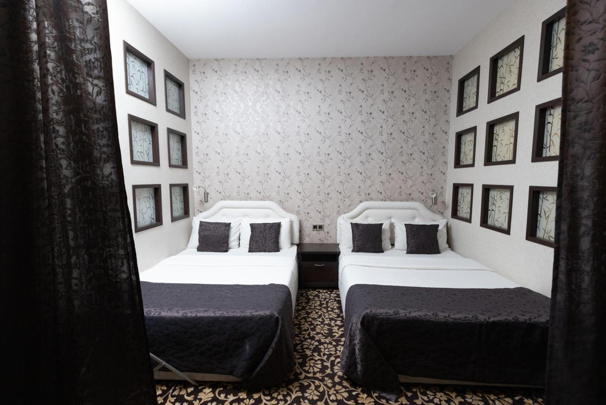 Shirak Hotel Erevan Esterno foto