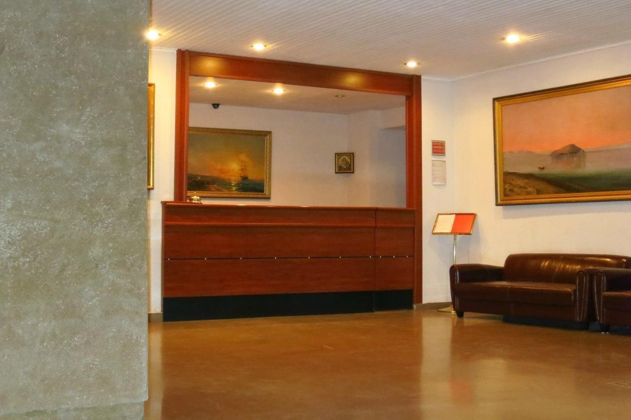 Shirak Hotel Erevan Esterno foto