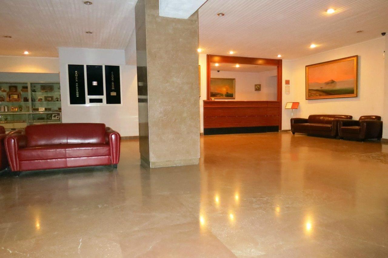 Shirak Hotel Erevan Esterno foto